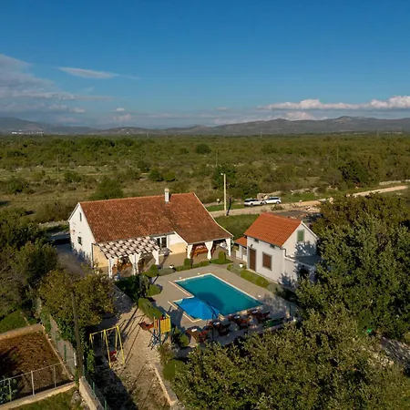 Mirkov San Villa *