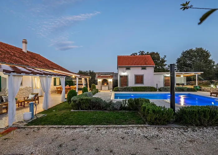 Mirkov San וילה *