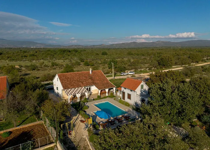 Mirkov San וילה *