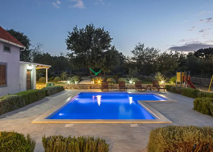 Mirkov San וילה *